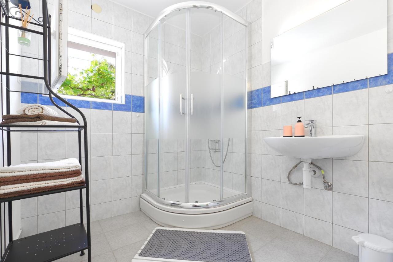 Apartman Don Pag Town Buitenkant foto